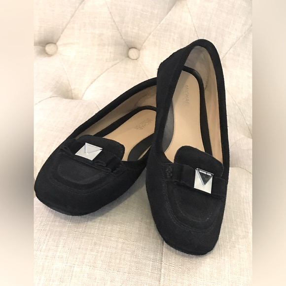 Michael Kors Driving Flat 7M Black Suede Silvertone Logo Buckle New without Tags - Picture 6 of 13